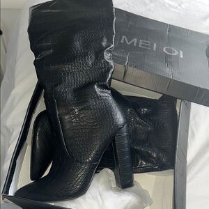 Black Croc-Embossed Women's Boots